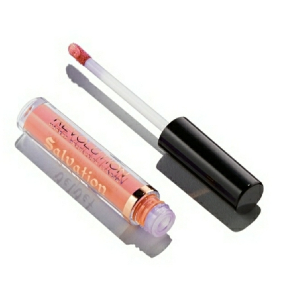 Revolution  makeup  Salvation velvet lip lacquer